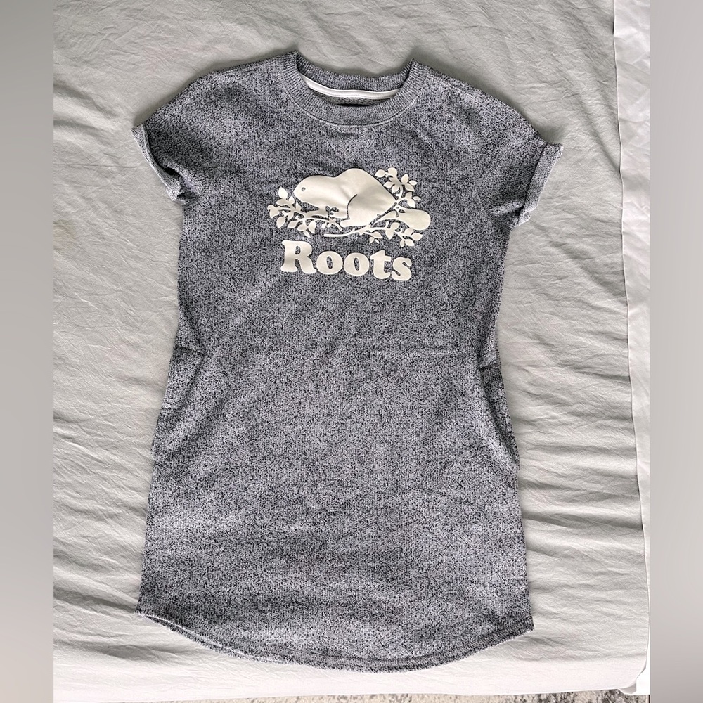 ROOTS Girls Sweatshirt Dress.  Pockets.